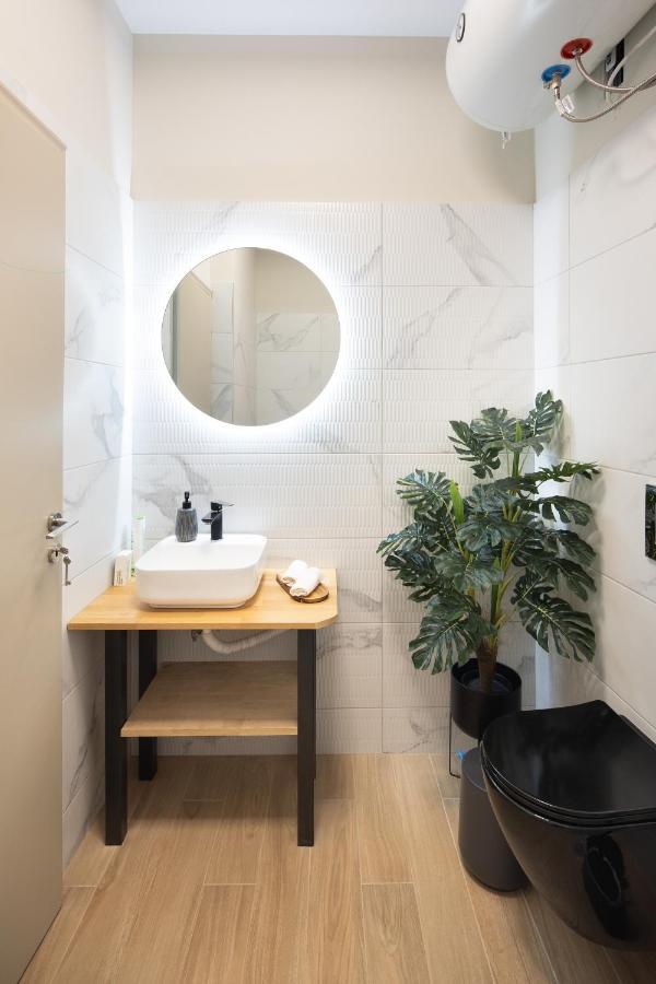 Designed Studio - Walking Distance From Acropolis Атина Екстериор снимка